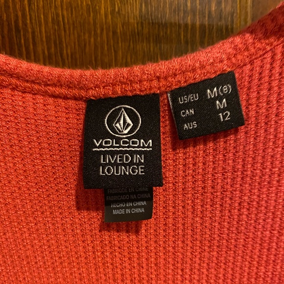 VOLCOM flowy tank - Picture 3 of 3